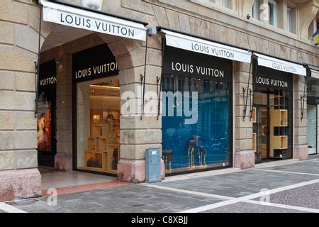 lv padova orari|Louis Vuitton Padova Store in Padova, Italia .